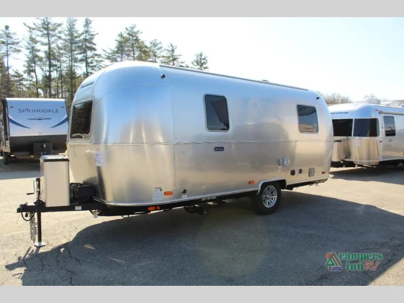2027 Airstream World Traveler 22RB - Main photo