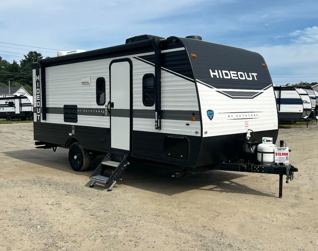 2022 Keystone Hideout 186SS