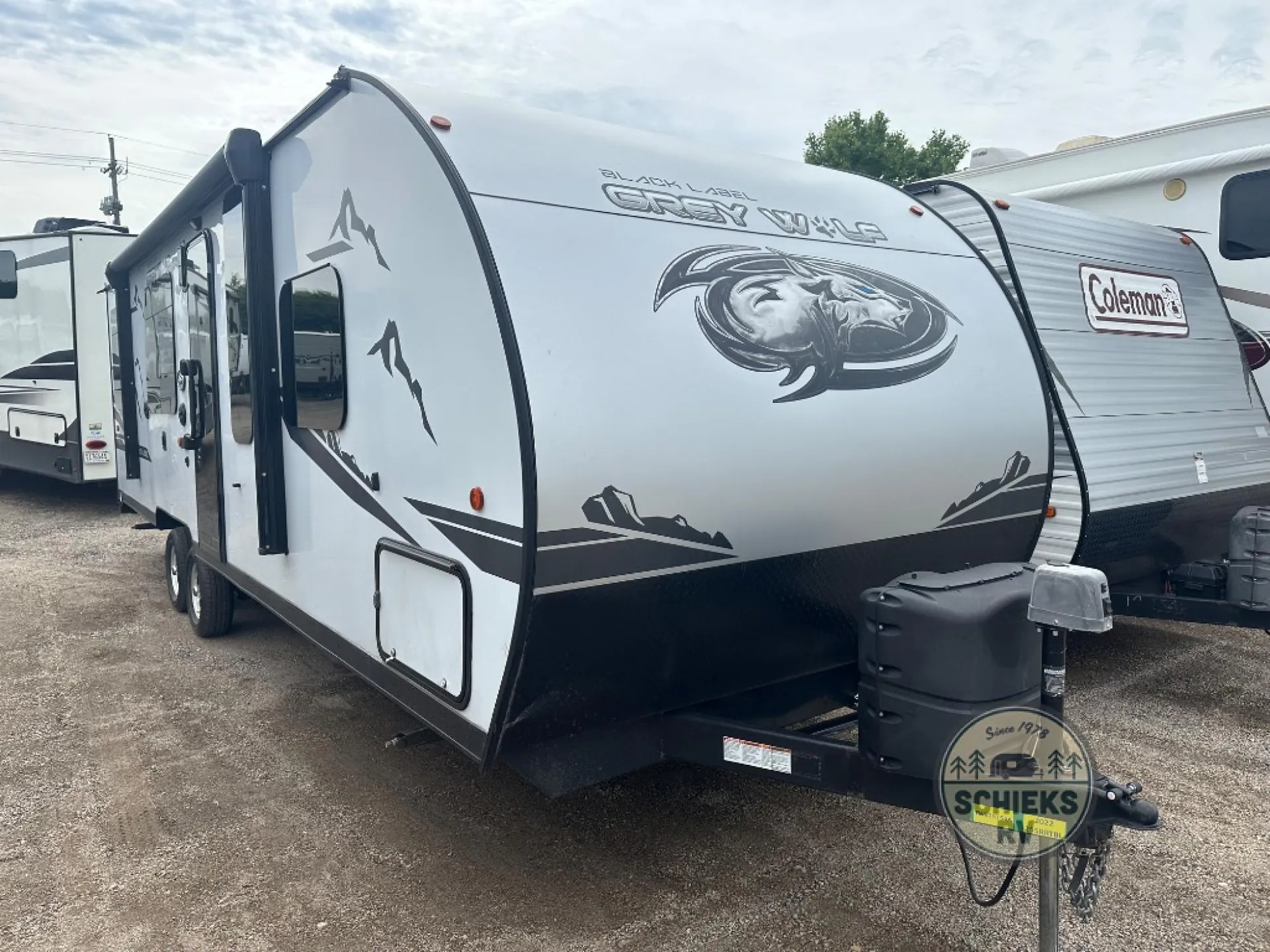 2022 Forest River Cherokee Grey Wolf Black Label 25RRTBL - Photo 2