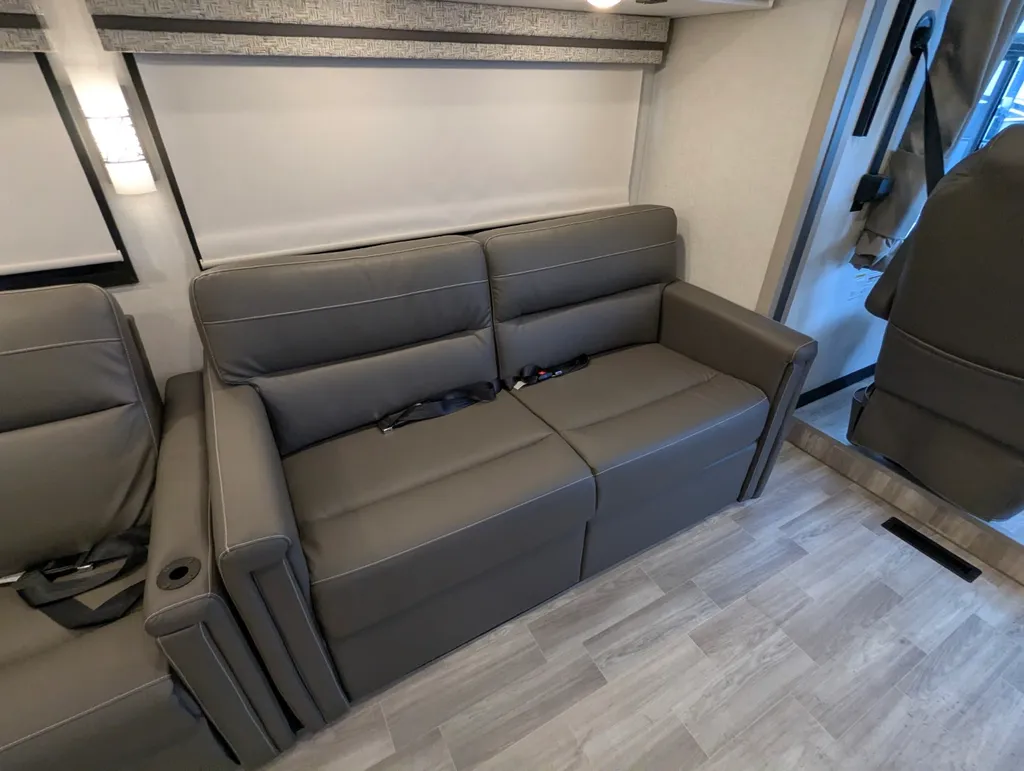 2026 Thor Motor Coach Windsport 36H, Photos photo 16
