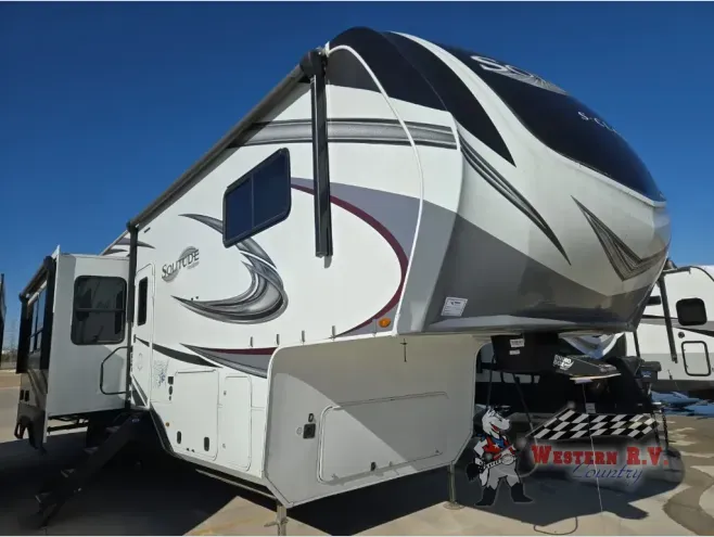 2022 Grand Design Solitude S-Class 3950BH-R - Photo 2