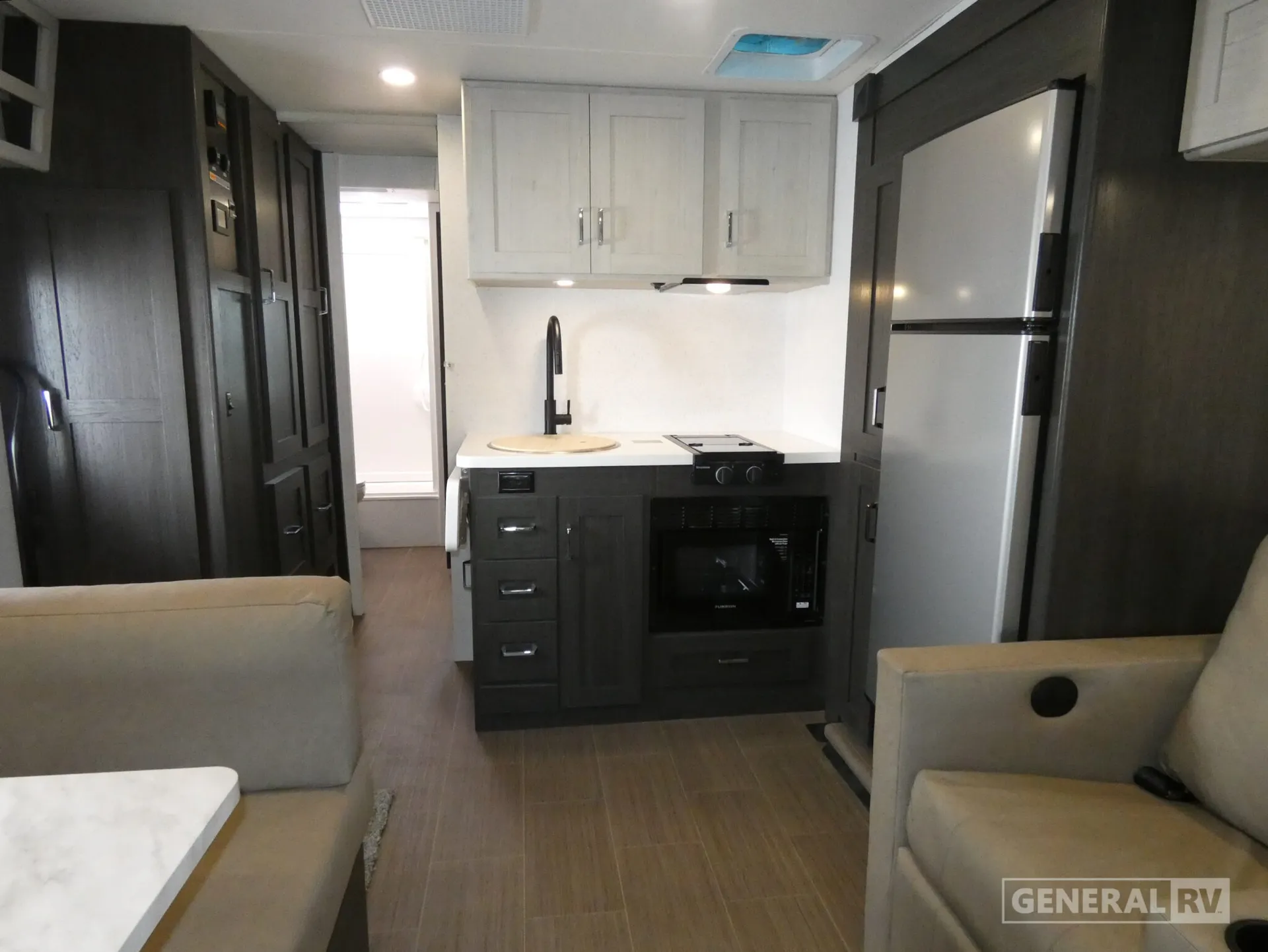 2027 Winnebago Sunflyer 26FE - Photo 3