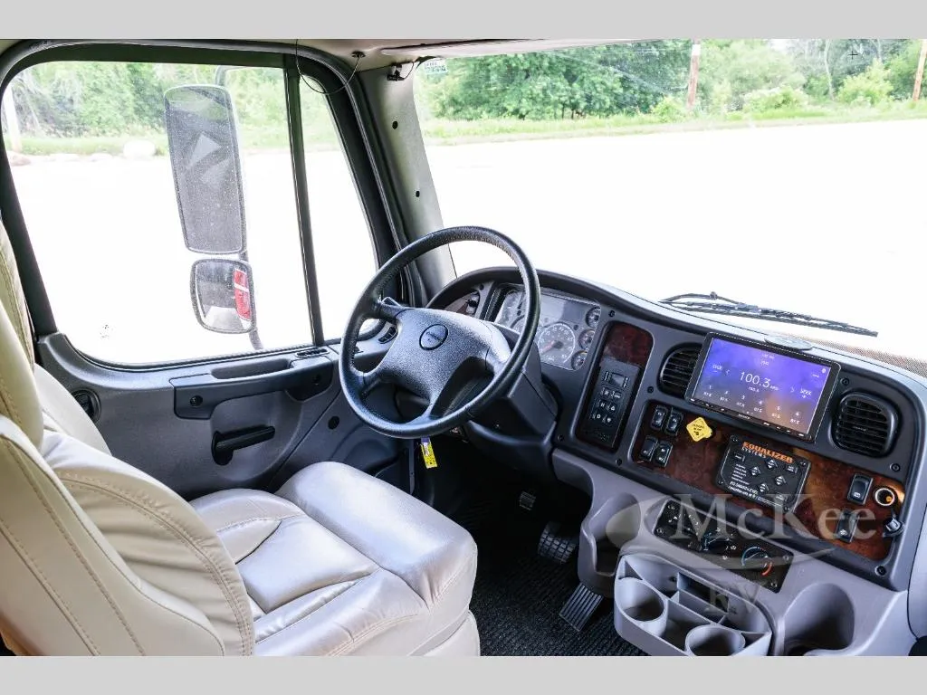 2022 Jayco Seneca Prestige 37M - Photo 4