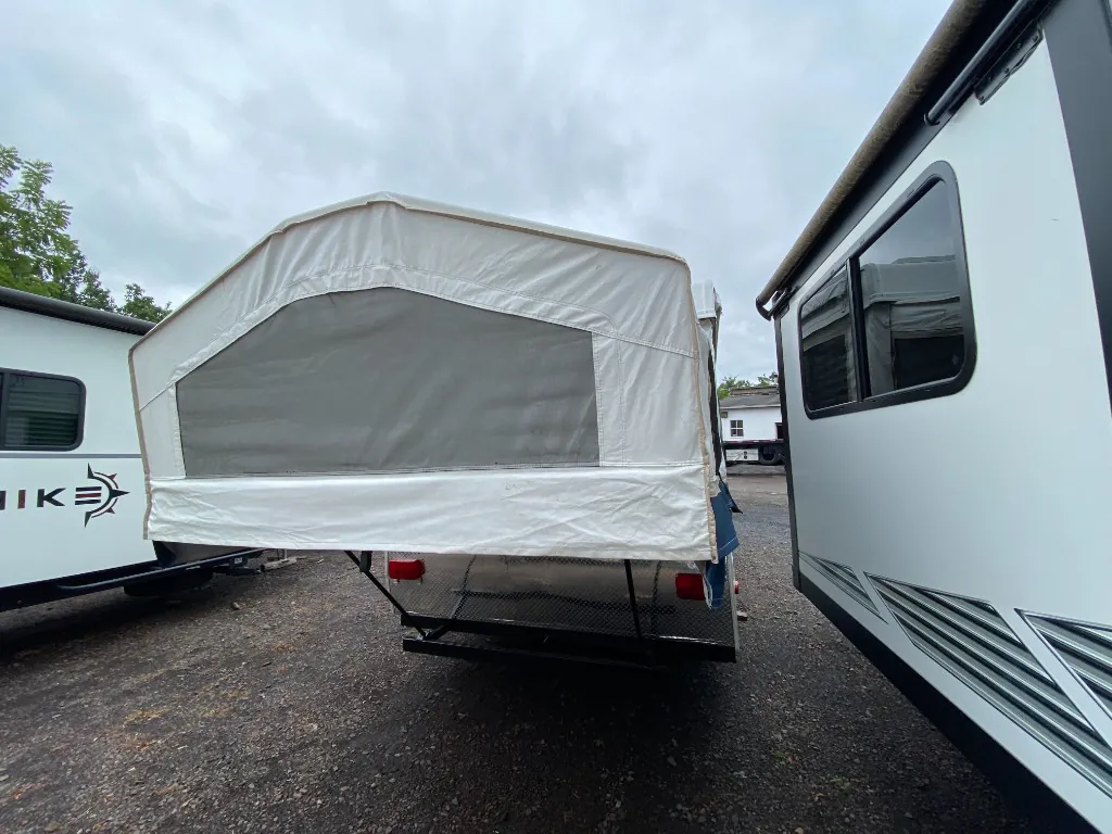 2006 Forest River Rockwood Premier 2516G — Photo 7
