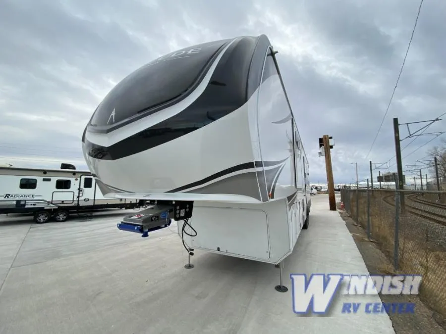 2026 Grand Design Solitude 417KB - Photo 4
