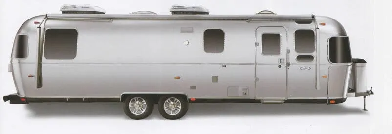 Airstream Classic 30 exterior