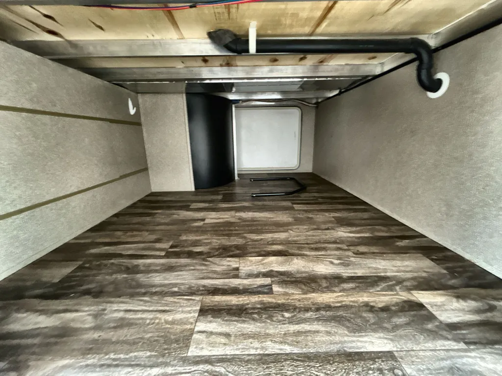 2019 Forest River Cedar Creek Champagne Edition 38EL, Photos photo 9