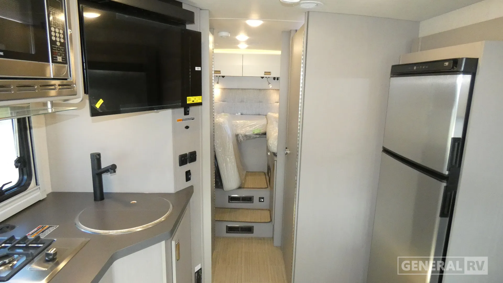 2027 Winnebago View 24R - Photo 3