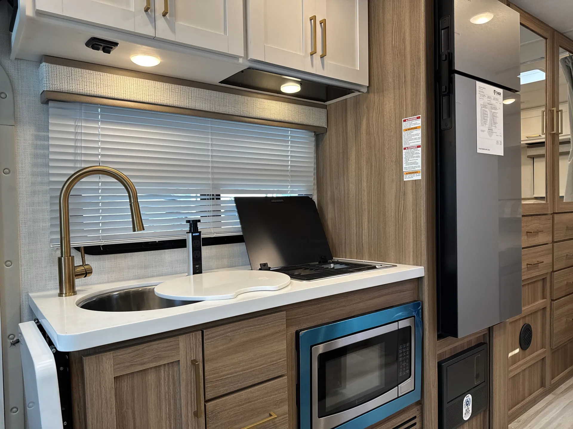 2027 Thor Motor Coach Freedom Eddie Bauer EB26 — kitchen