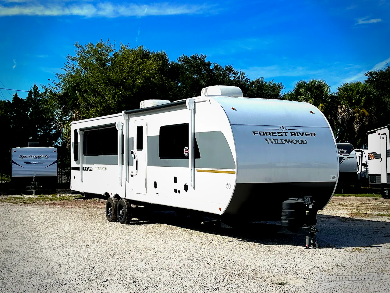 2025 Forest River Wildwood 32RET dealer photo 1 from Optimum RV