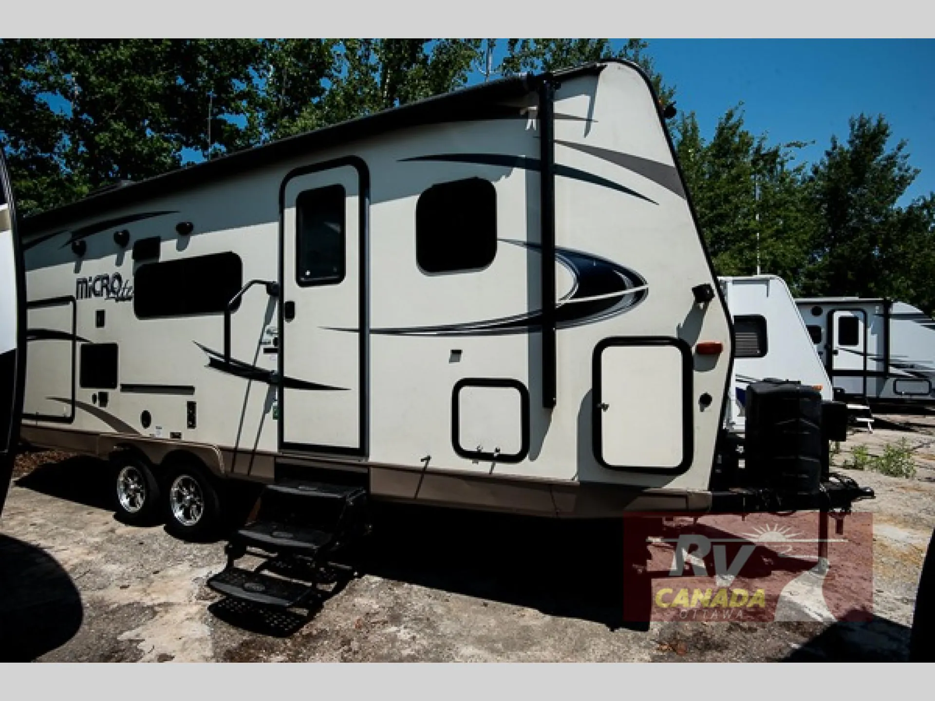 2017 Forest River Flagstaff Micro Lite 25BDS - Photo 4