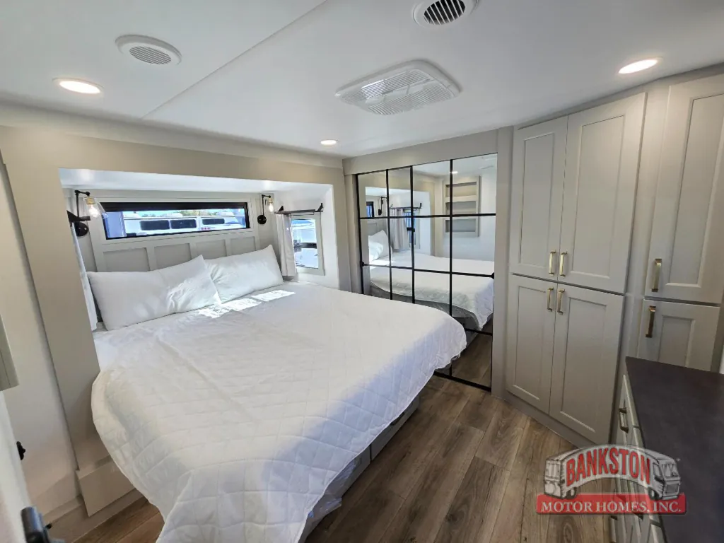 2026 Brinkley Model G 3970, Photos photo 40