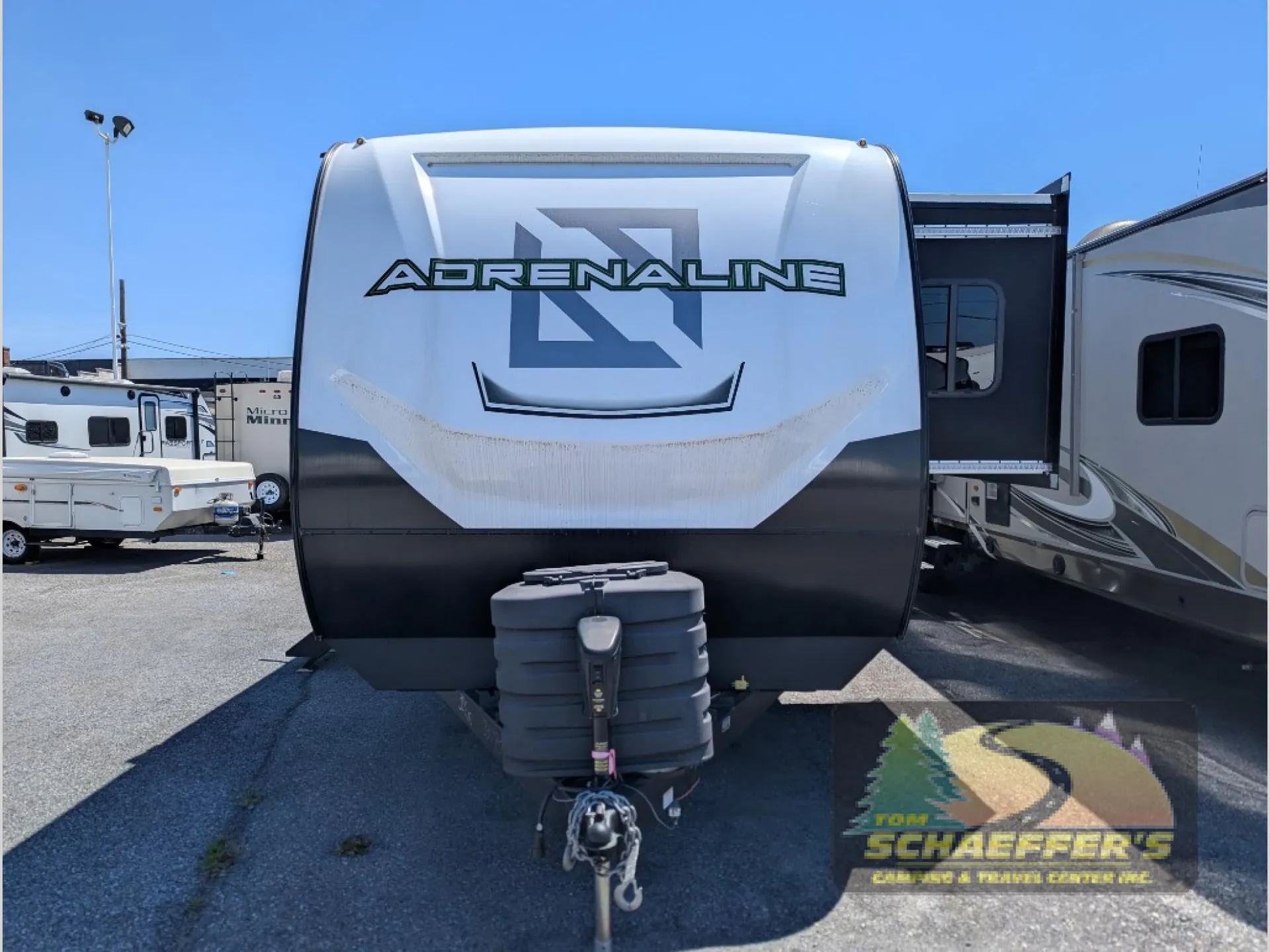 2025 Coachmen Adrenaline 30GS - Photo 3