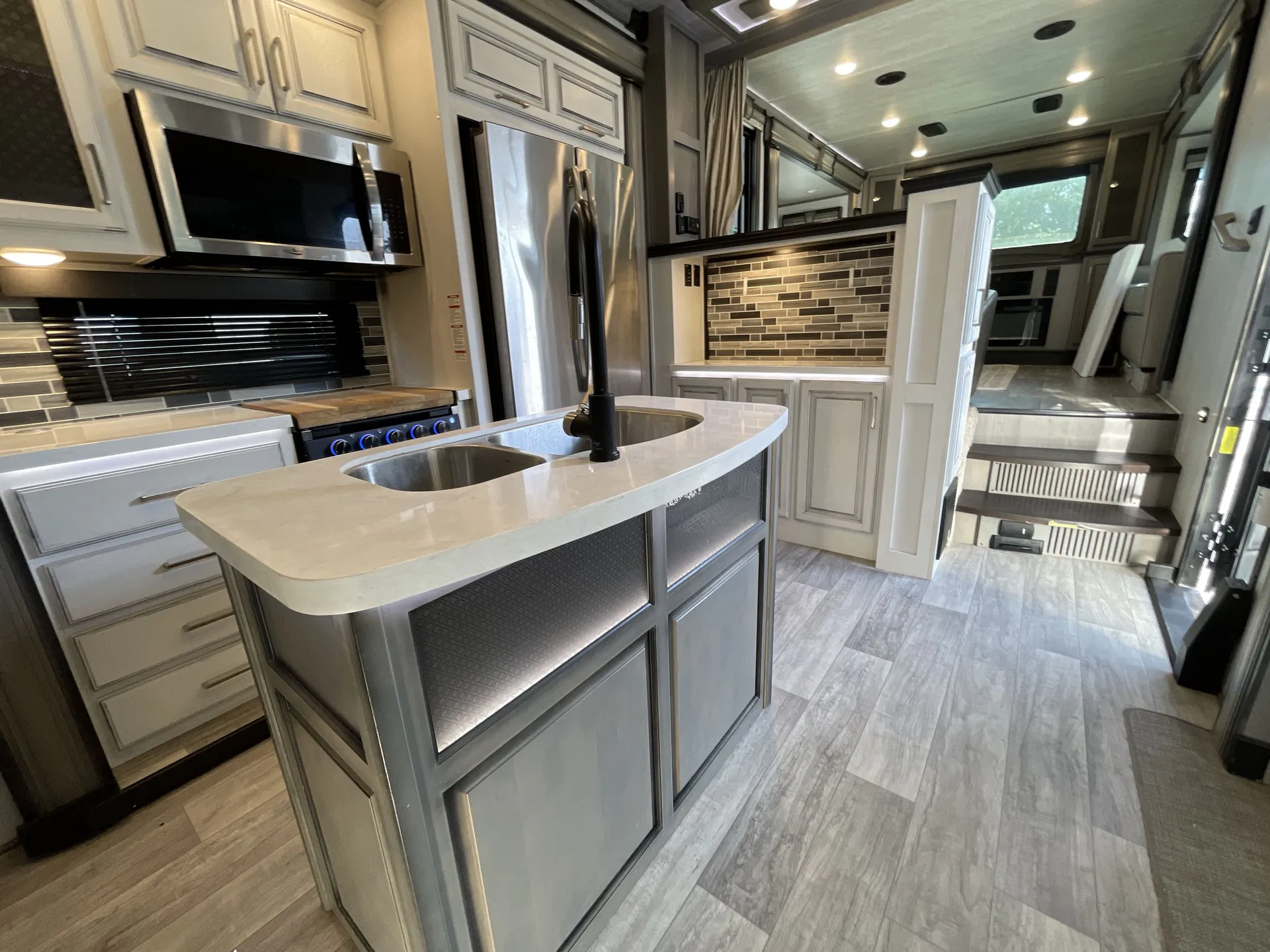 2021 Keystone Montana 3763BP — cabinet