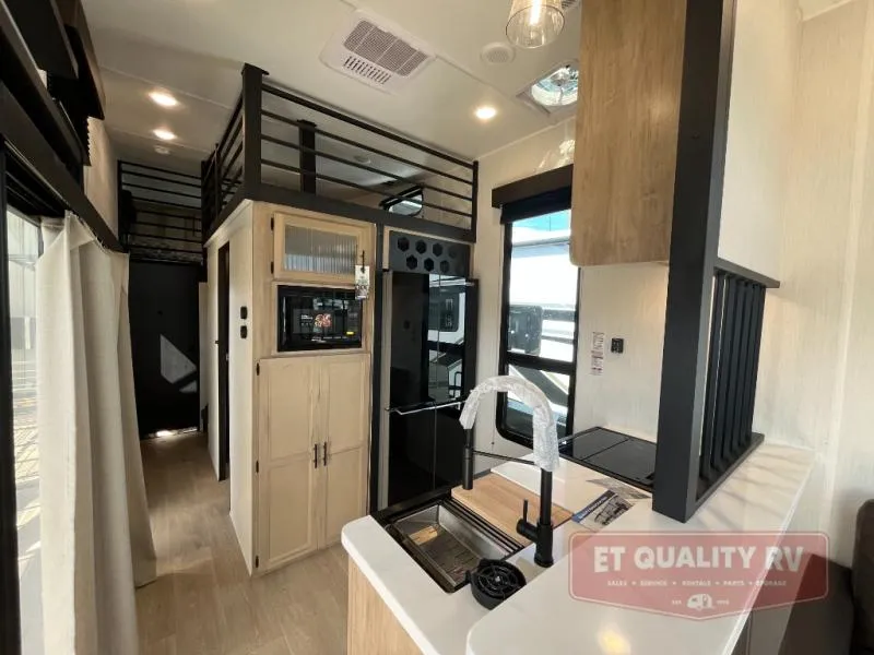 2026 Forest River Cherokee Timberwolf Black Label 27MDKBL - Photo 4