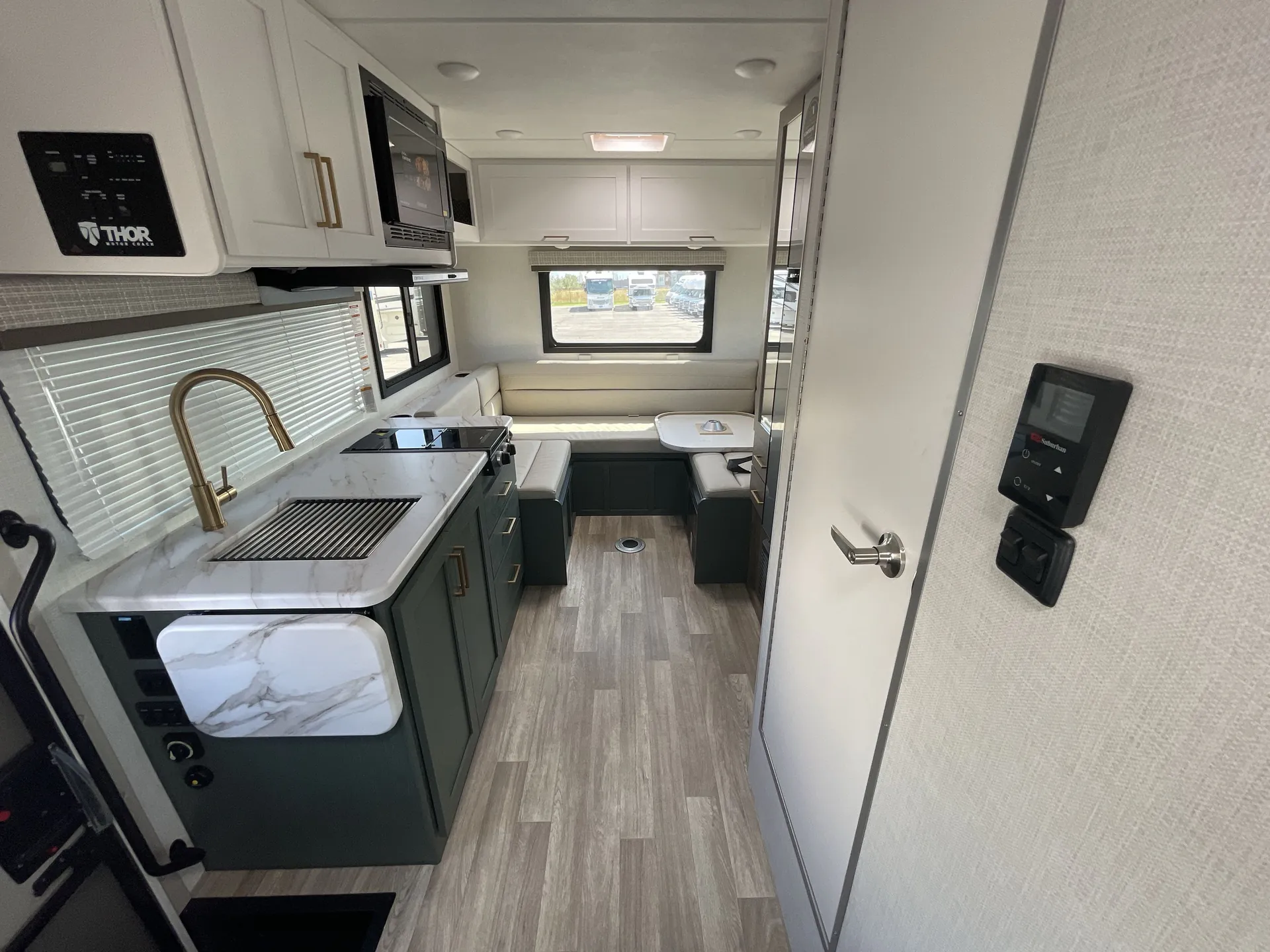 2026 Thor Motor Coach Freedom Eddie Bauer 19ED - Photo 4