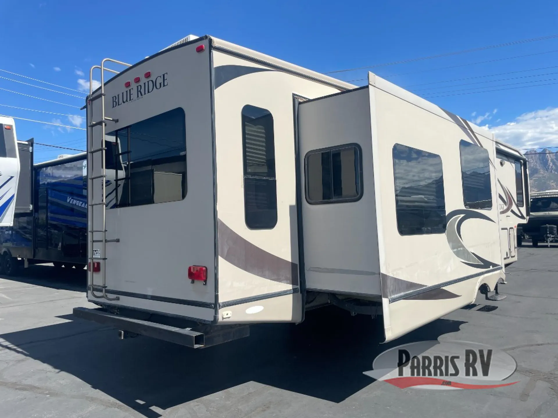 2012 Forest River Blue Ridge 3600RS - Photo 4