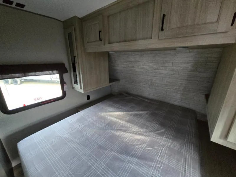 2026 Coachmen Catalina Legacy Edition 273DBHCK, Photos photo 8
