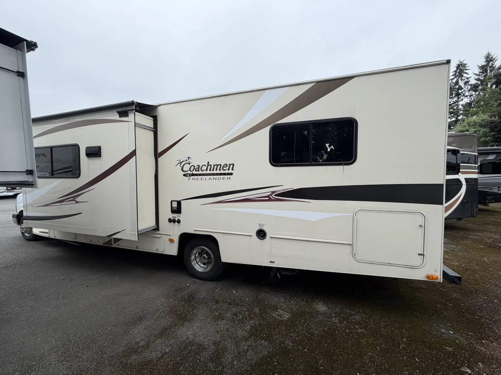 2014 Coachmen Freelander 29KS - Photo 4