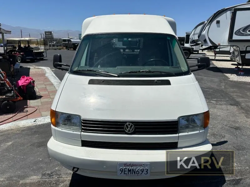 1995 Winnebago Rialta 221RD - Photo 3