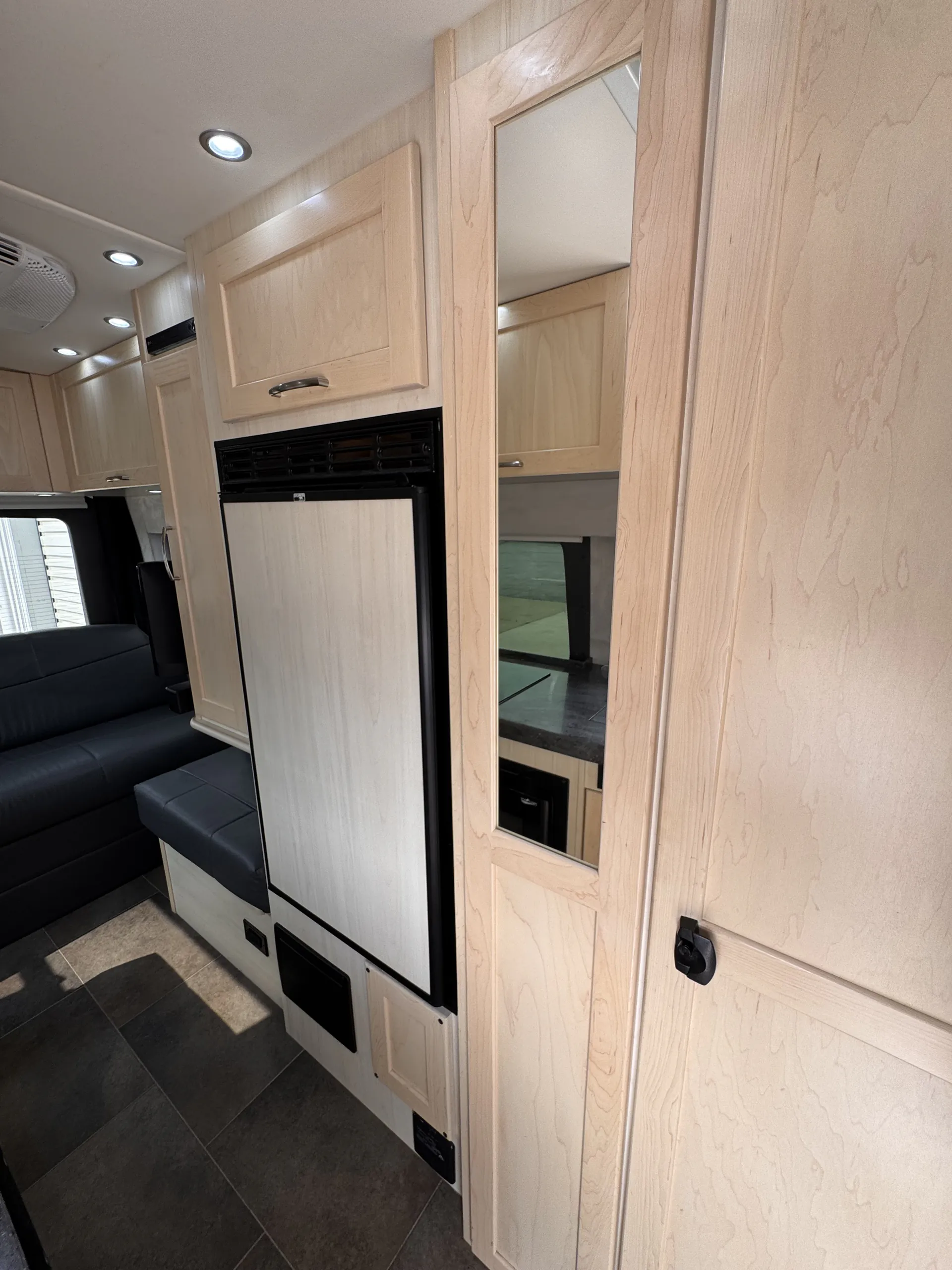 2022 Pleasure-Way Ontour 2.2 - Photo 4