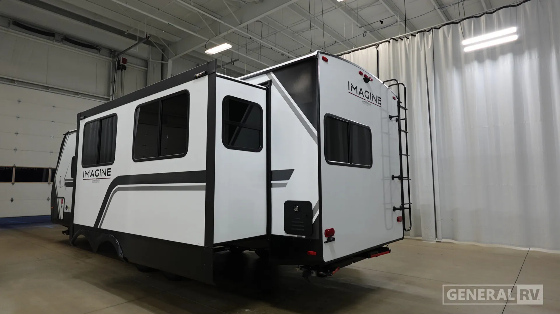 2027 Grand Design Imagine 2670MK - Photo 4