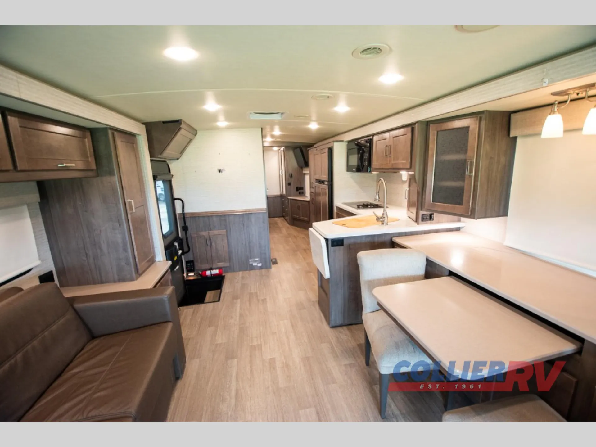 2020 Winnebago Adventurer 33C - Photo 4