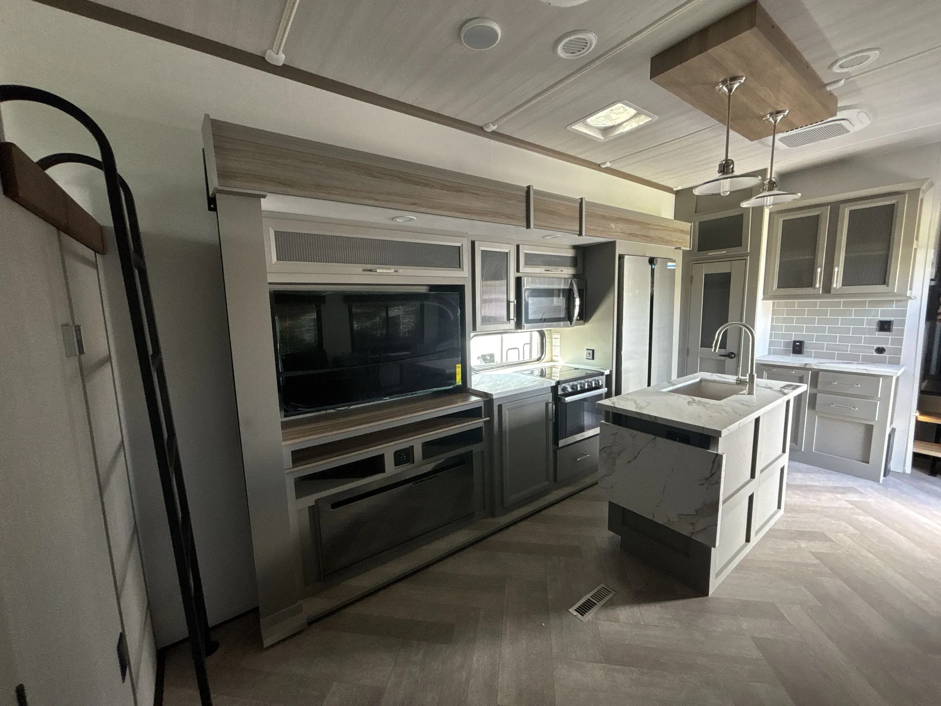 2026 Keystone Sprinter 3920DSL — living area main