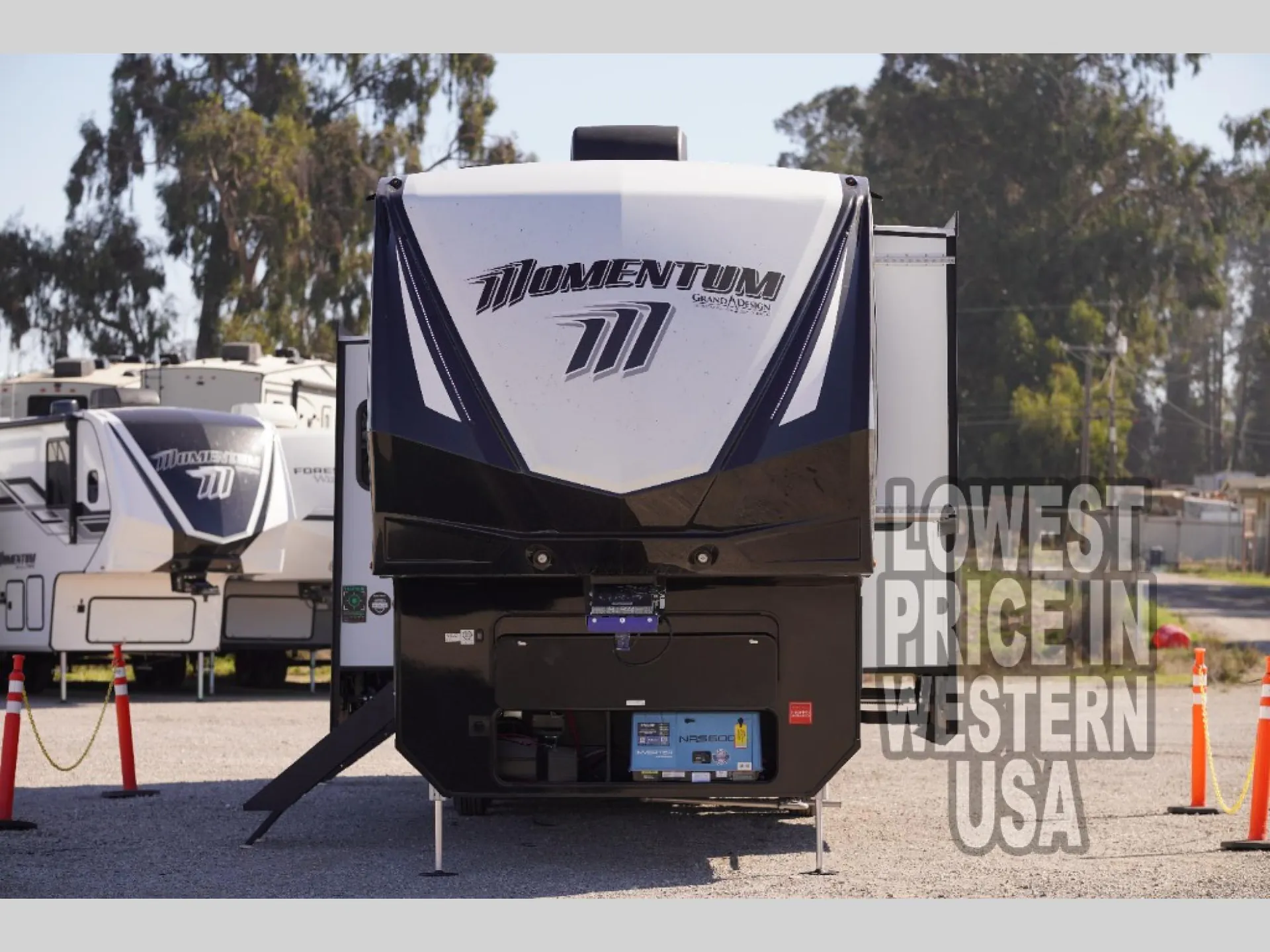 2025 Grand Design Momentum M-Class 392M - Photo 2