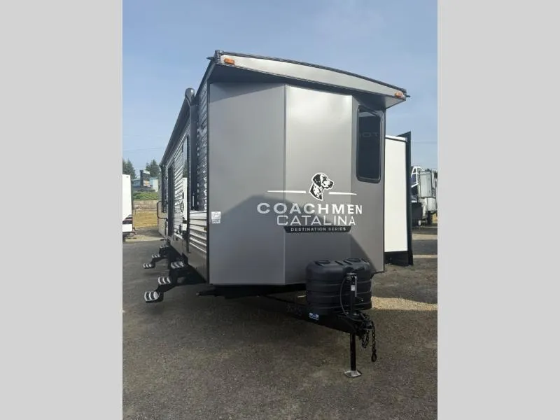 2025 Coachmen Catalina Destination Series 40BHTS - Photo 2