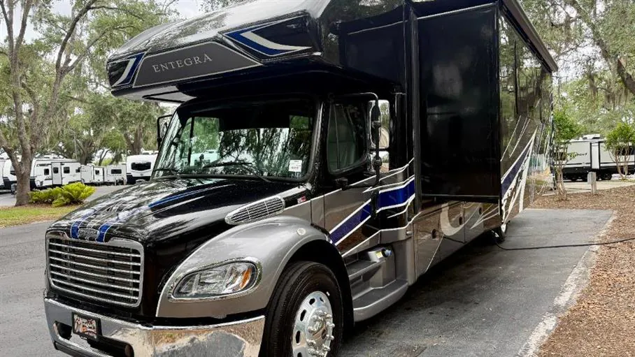 2021 Entegra Coach Accolade 37K - Photo 4