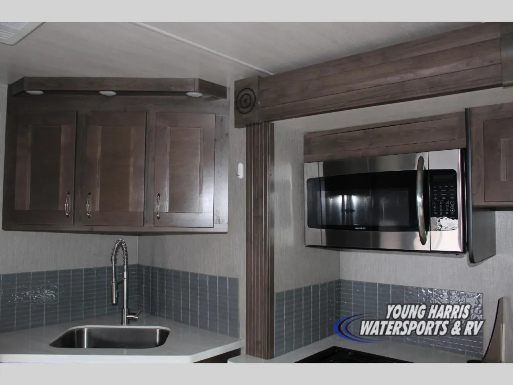 2023 Nexus Wraith 33W, Photos photo 17
