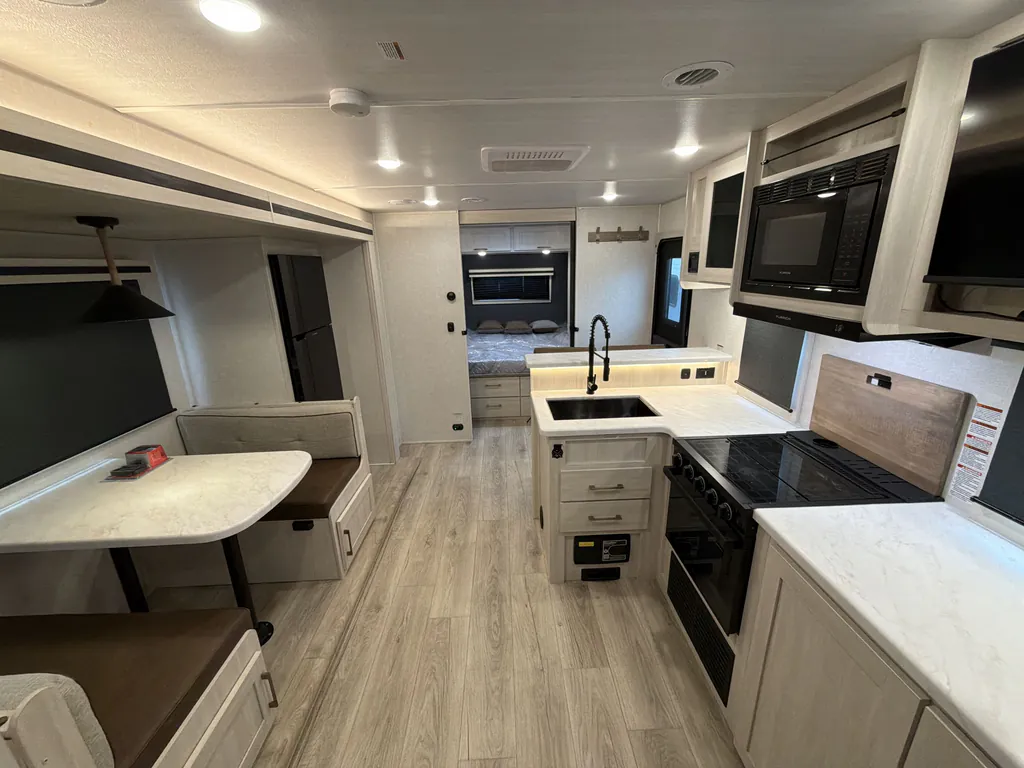 2025 Forest River Surveyor Legend 260BHLE, Photos photo 3