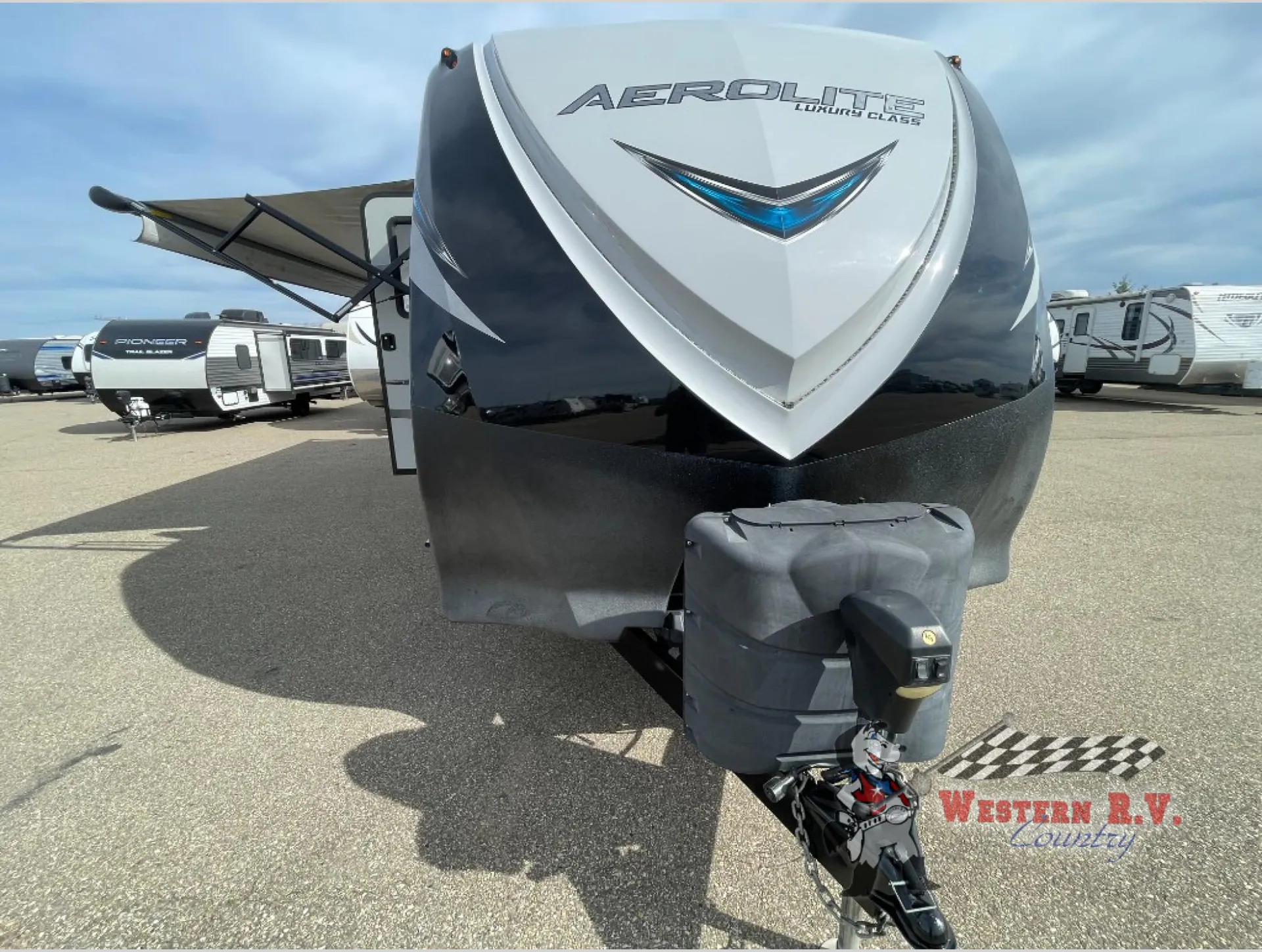 2017 Dutchmen Aerolite Luxury 284BHSL - Photo 2