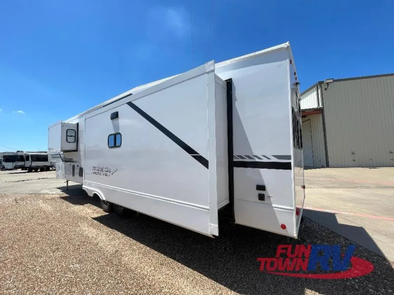2026 Forest River Cherokee Arctic Wolf 38LEAHG - Photo 4