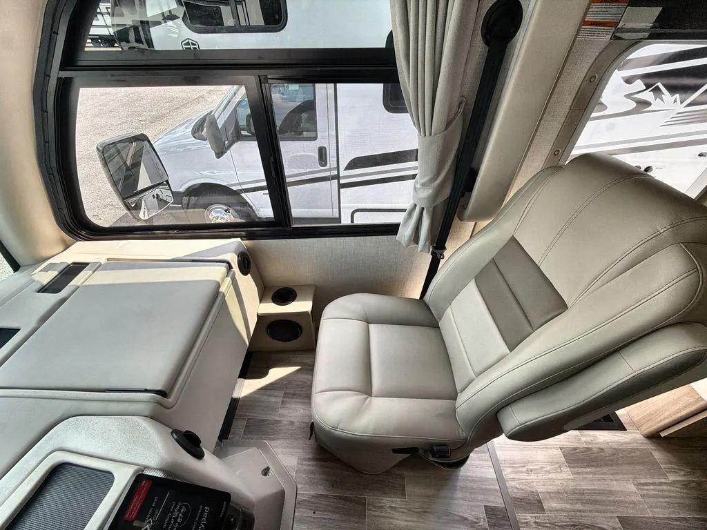 2026 Thor Motor Coach Axis 26.2, Photos photo 17
