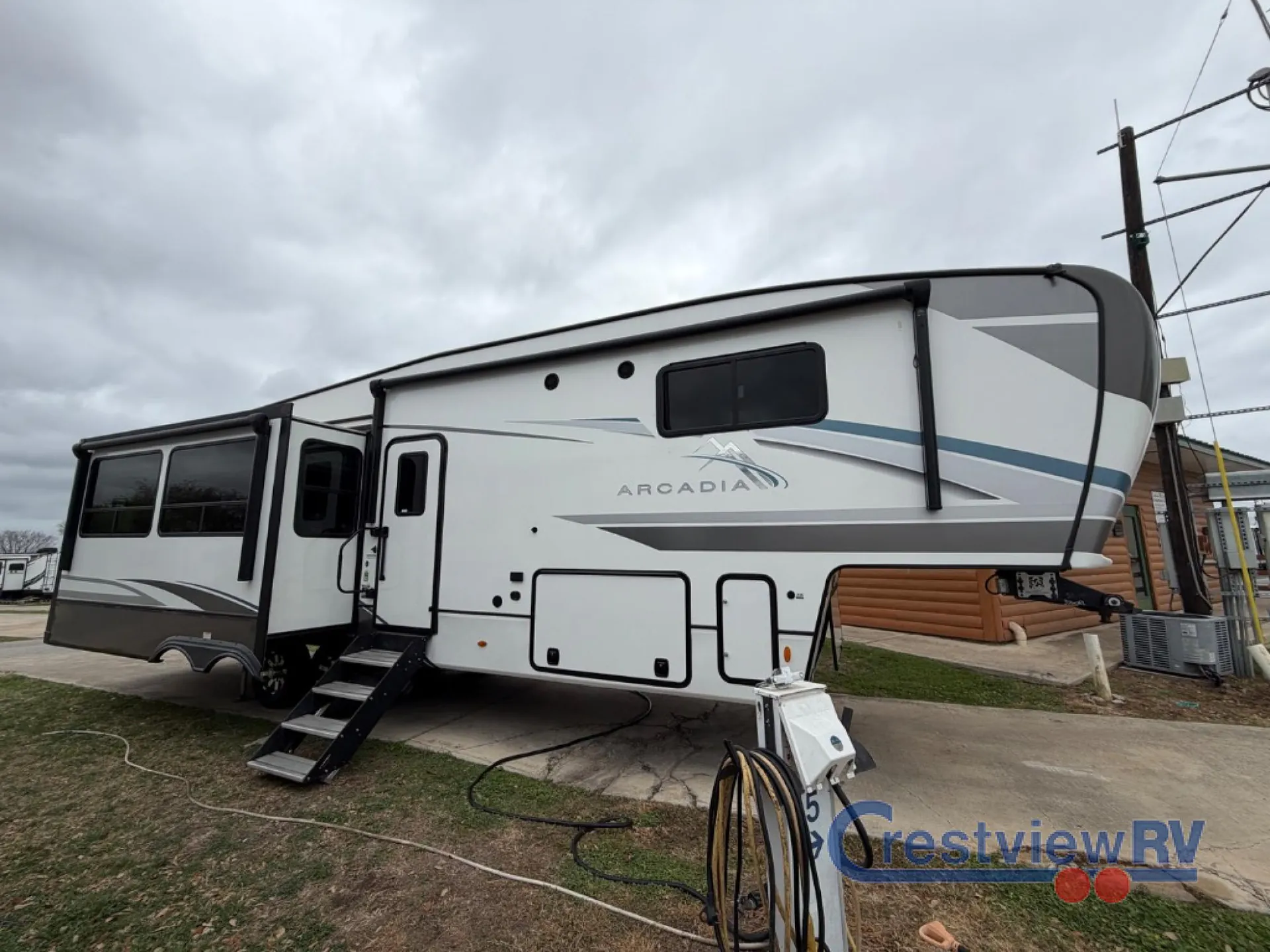 2024 Keystone Arcadia 3260RL - Photo 3