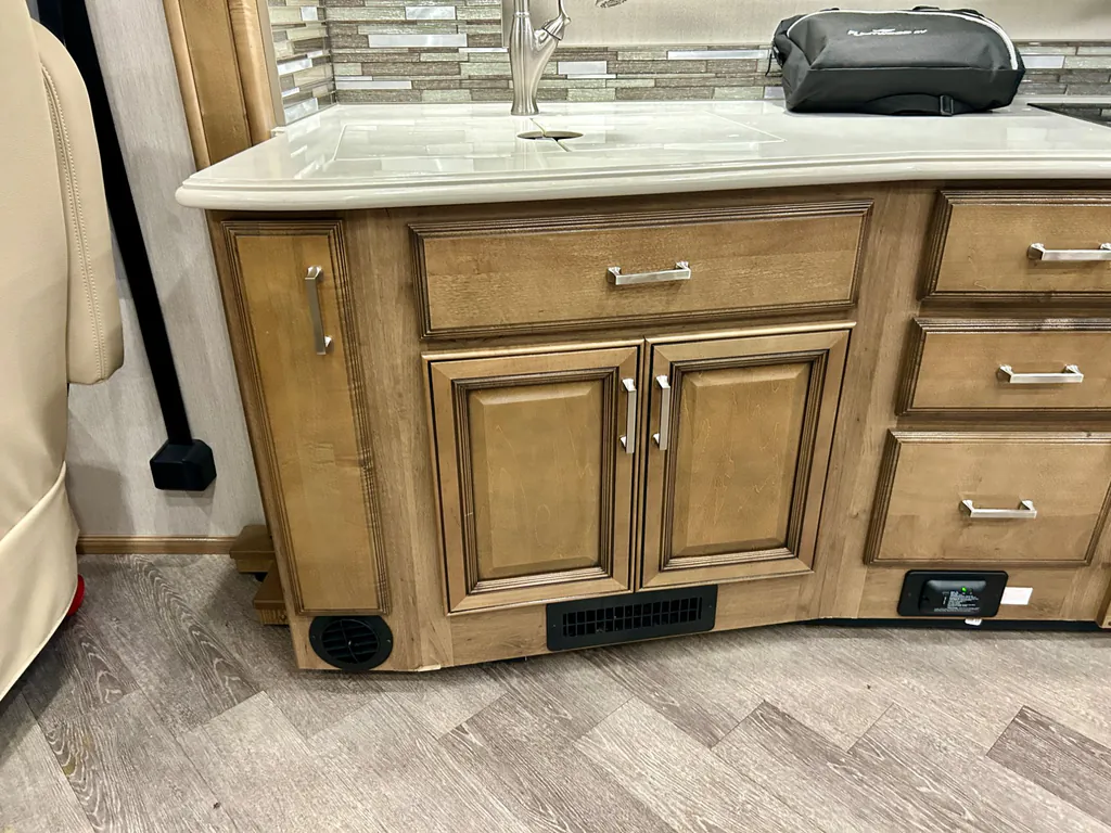 2020 Fleetwood Pace Arrow LXE 38K, Photos photo 12