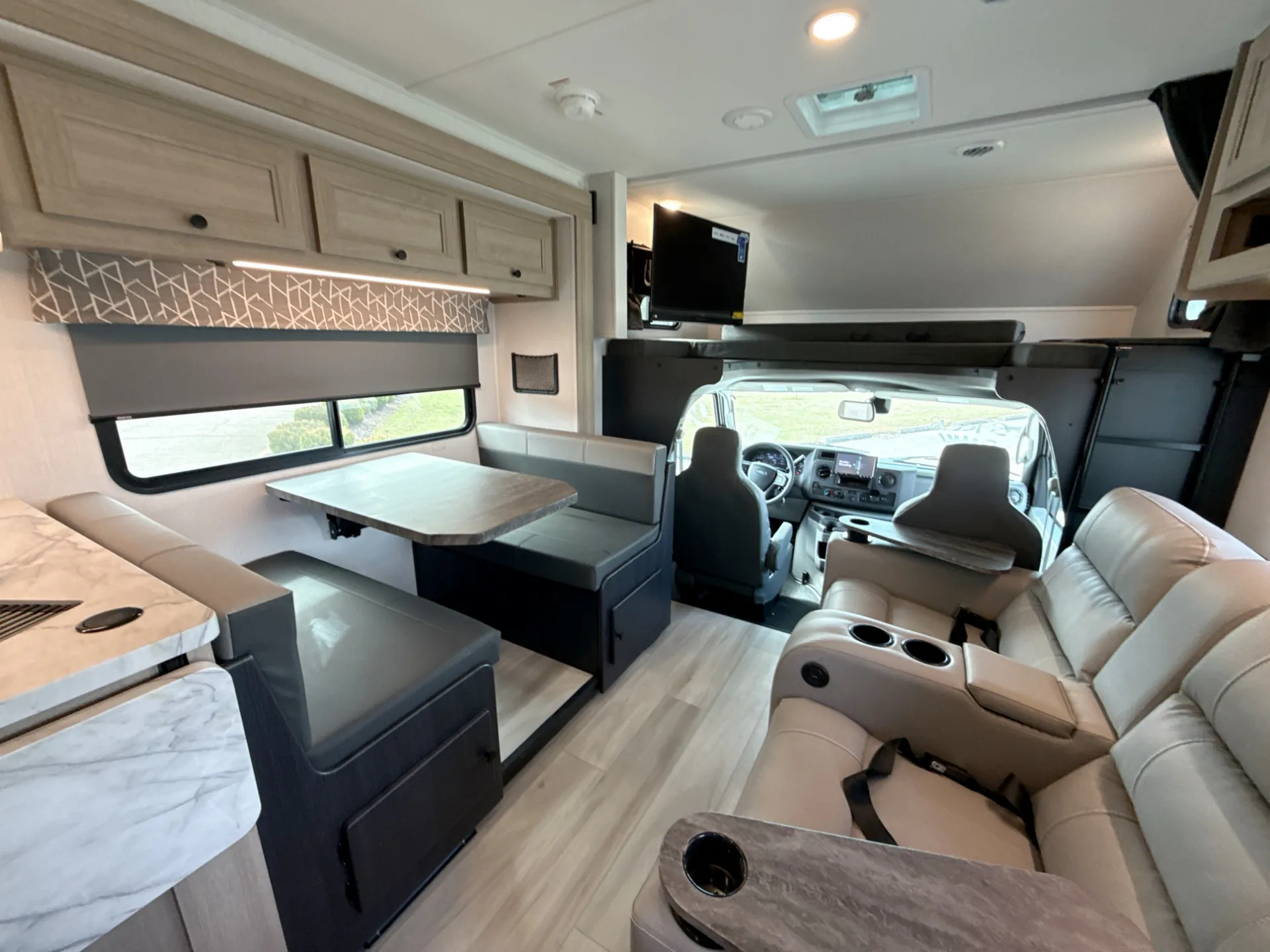2026 Forest River Sunseeker 3050S - Photo 3