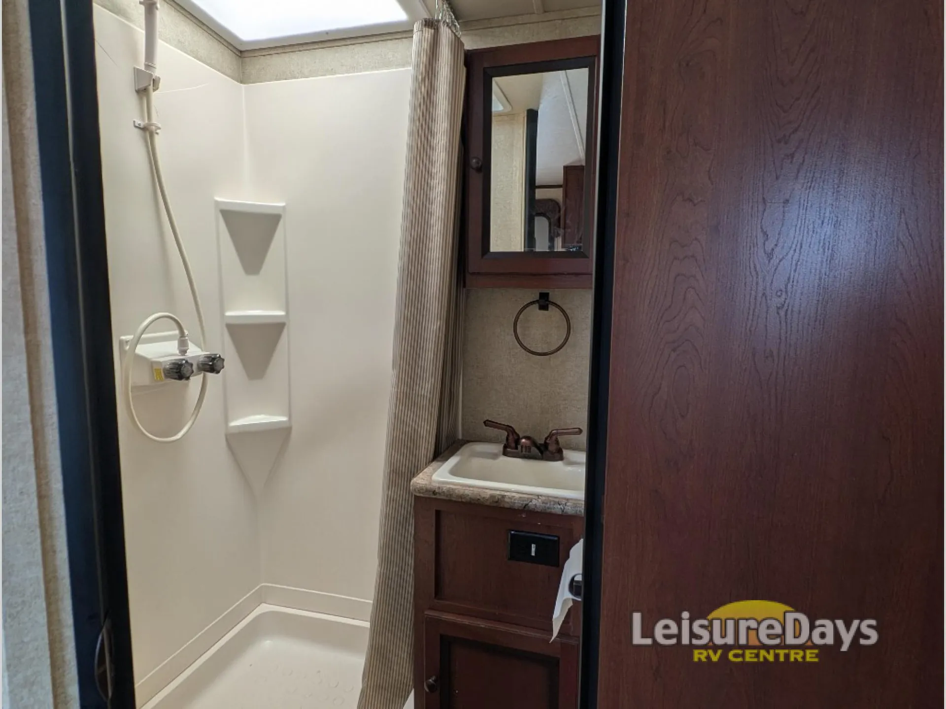 2015 Palomino Solaire 147X - Photo 4