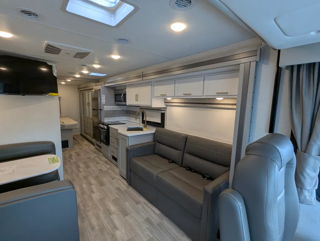 2026 Thor Motor Coach Windsport 29L, Photos photo 12