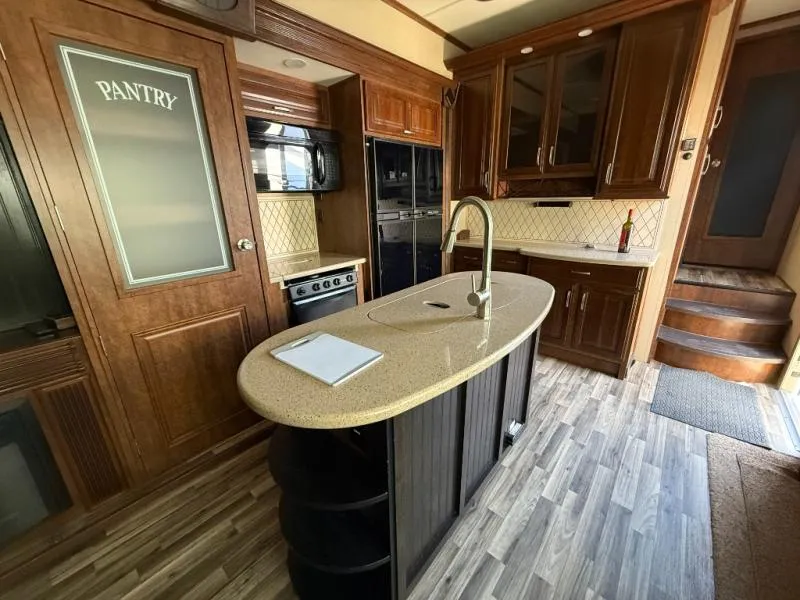 2015 Grand Design Momentum 380TH - Photo 3