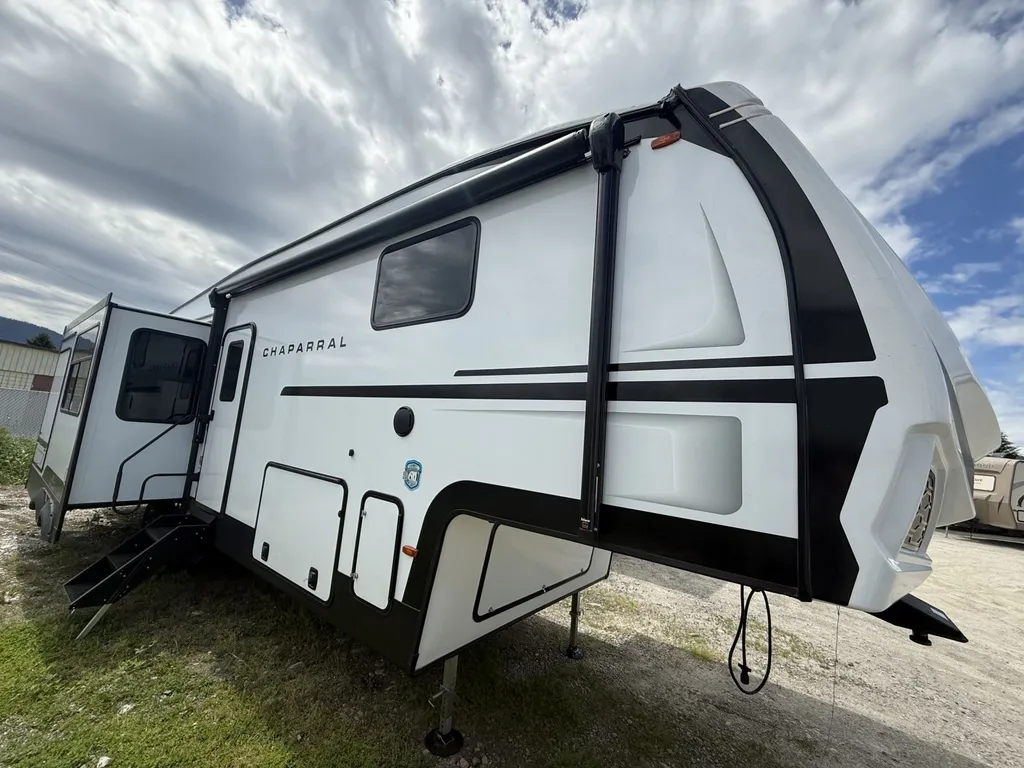 2027 Forest River Cherokee Black Label 39DLBL for sale - $69,990