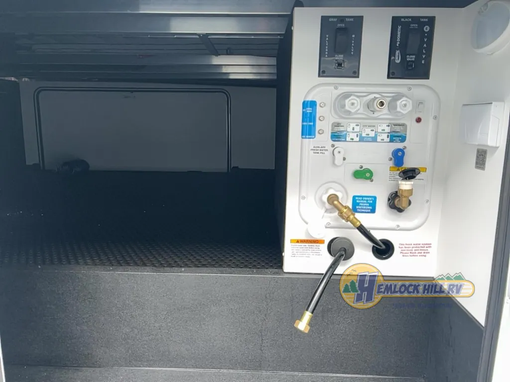 2026 Brinkley Model Z 3600, Photos photo 4