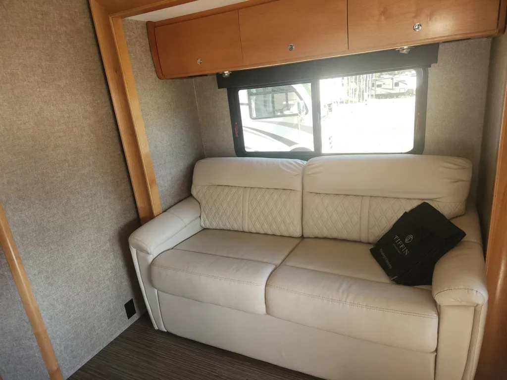 2018 Tiffin Wayfarer 24 QW, Photos photo 6