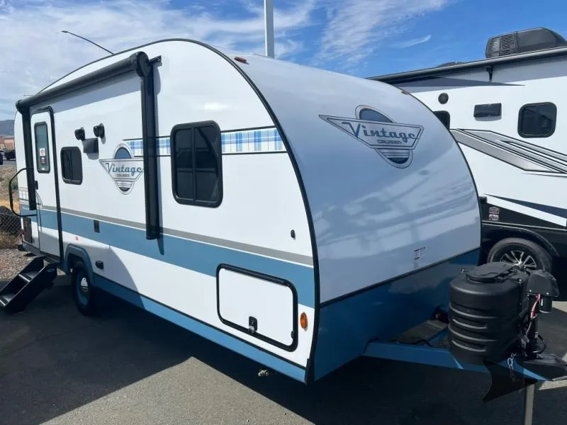 2026 Gulf Stream RV Vintage Cruiser 19CSK - Photo 2