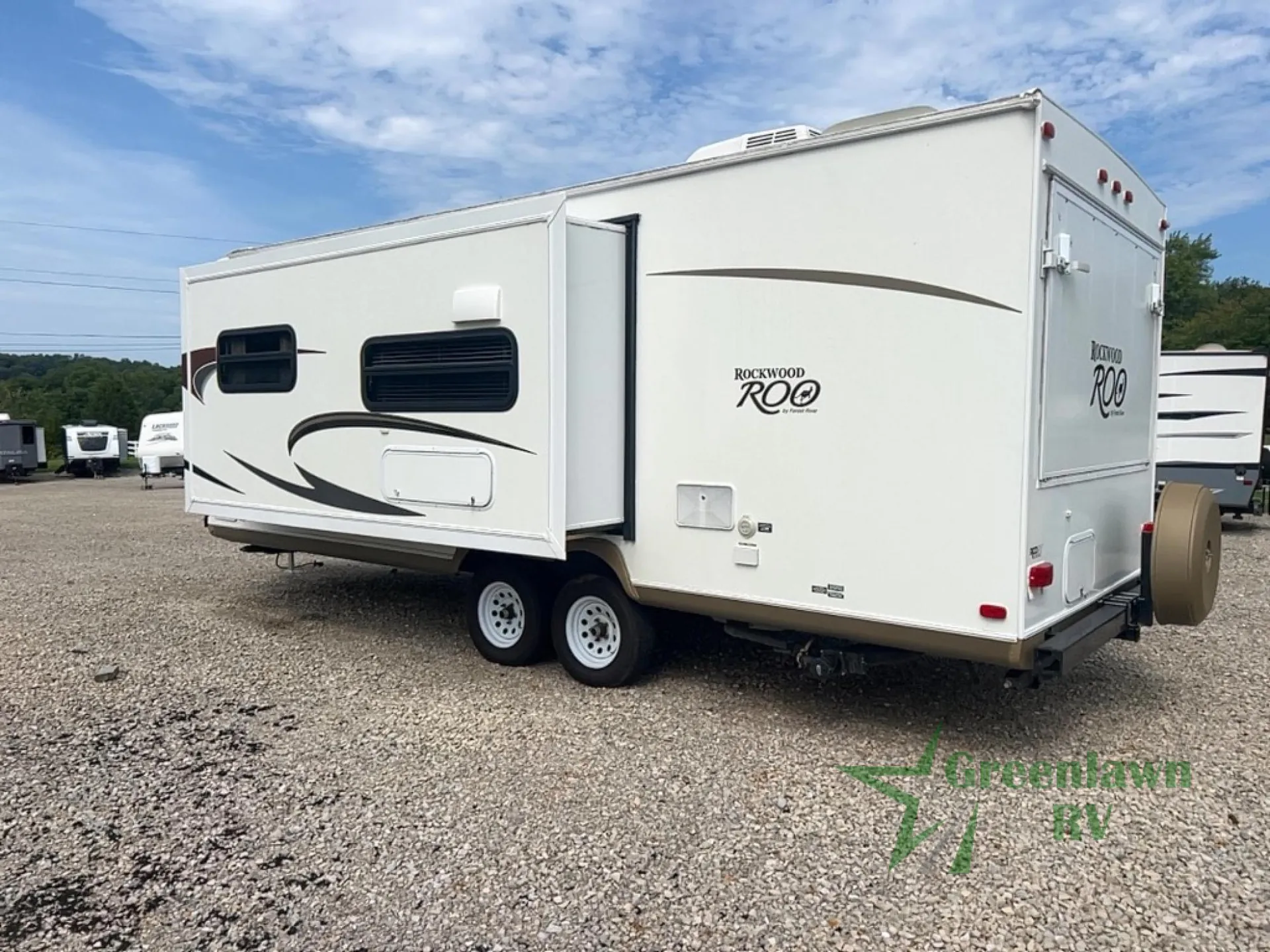 2011 Forest River Rockwood Roo 23SS — Photo 5