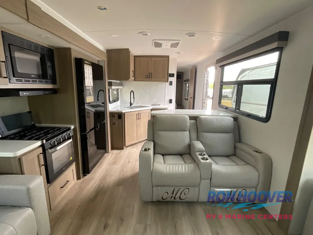 2027 Forest River Rockwood Ultra Lite 2921RL, Photos photo 12