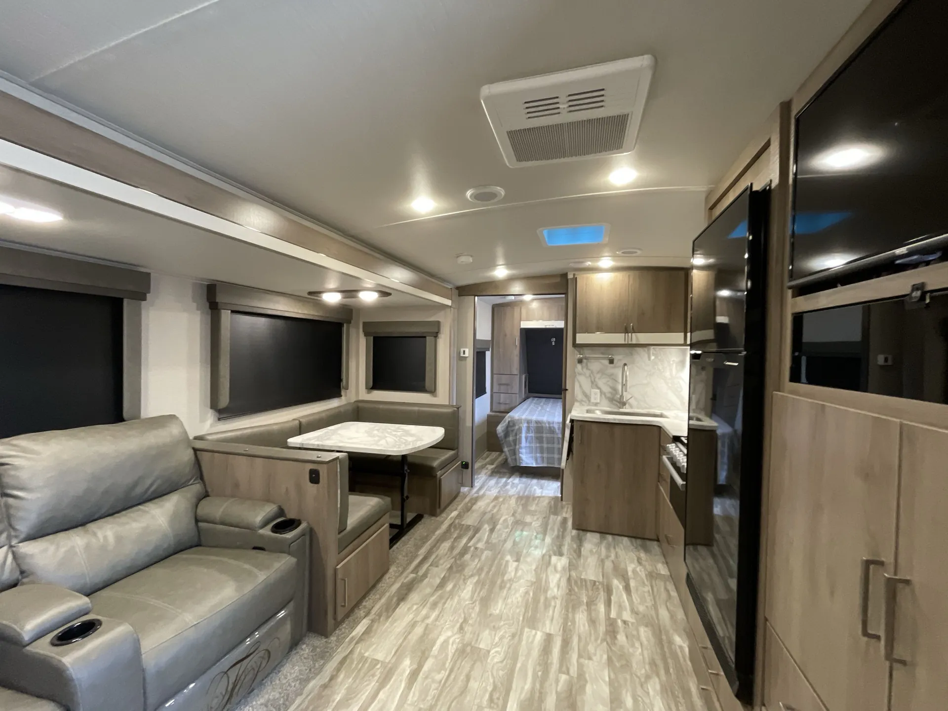 2021 Grand Design Imagine 2400BH — living area main
