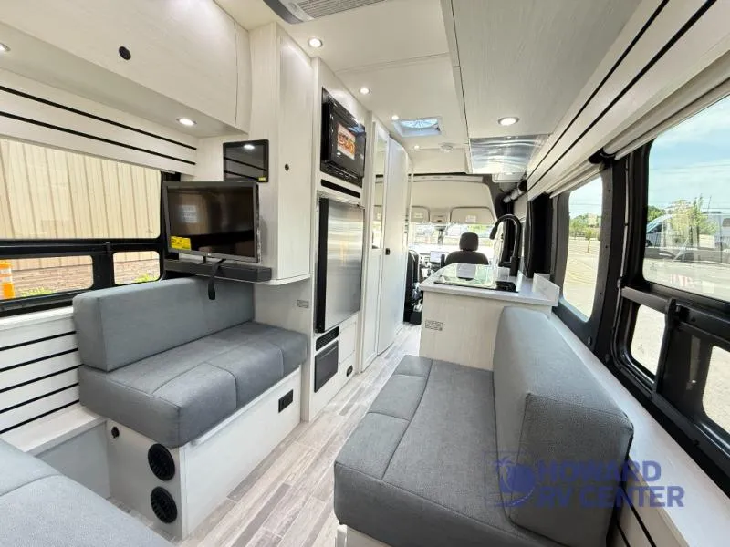 2027 Pleasure-Way Ontour 2.2 - Photo 4